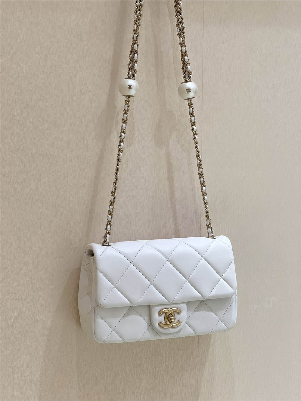 Chanel Small flap bag, Pearly lambskin, imitation pearls AS4861 Size 13*20.5*6.5cm 2025 new 